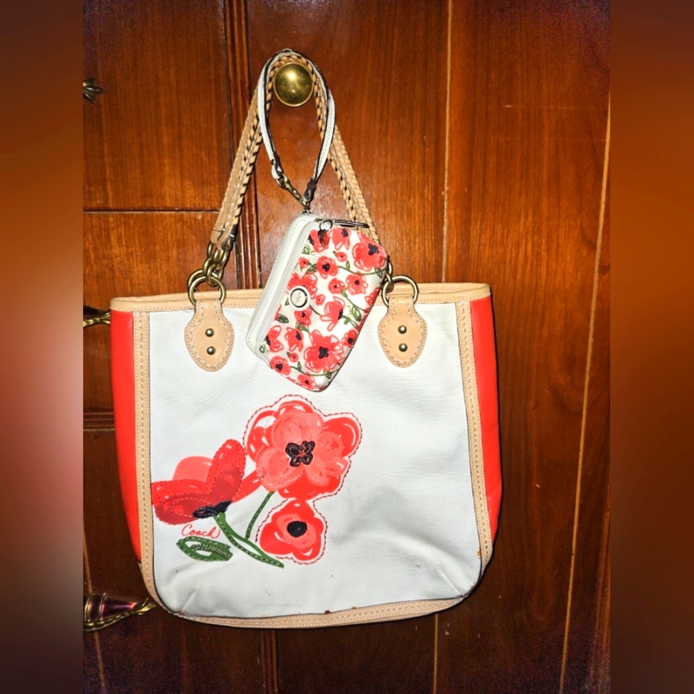 COACH VINTAGE Floral Canvas Tote Bag with Red Accents Set Tote And Wrestler
